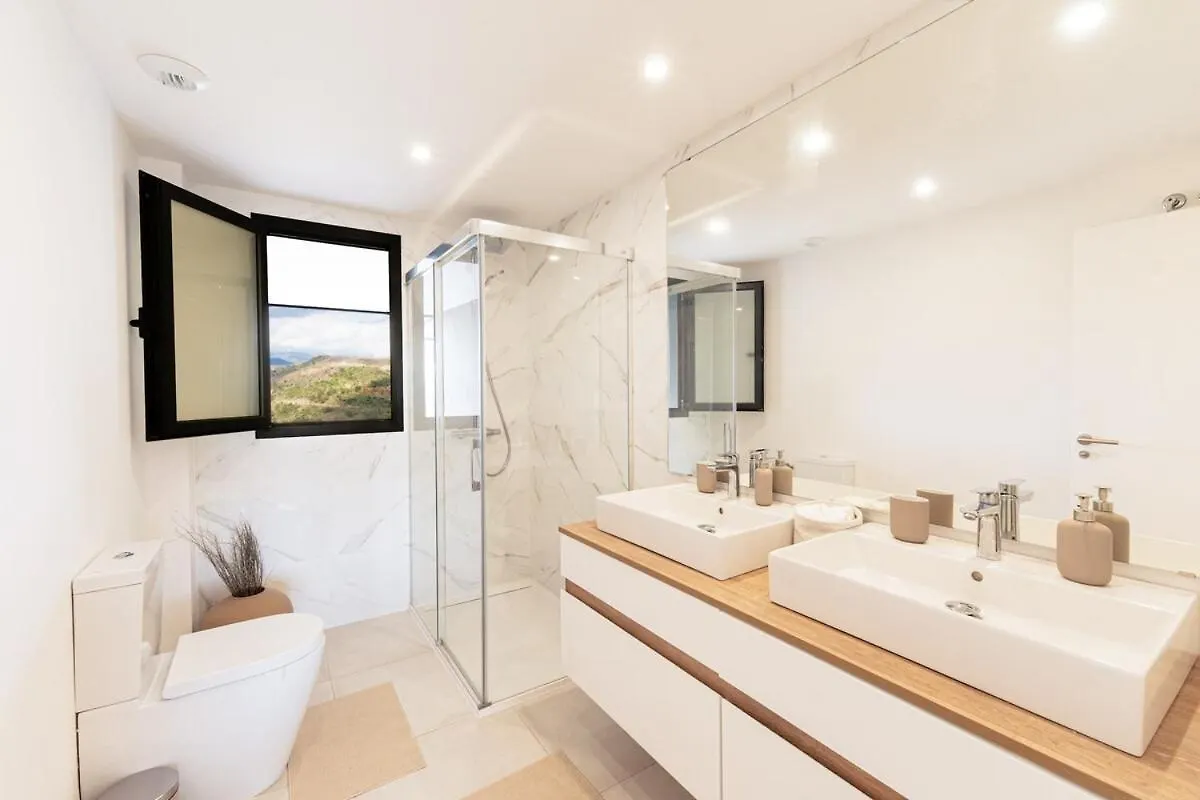 Appartamento Oasis 325 - 2 Bedroom With Frontal Sea And Mountain View Estepona