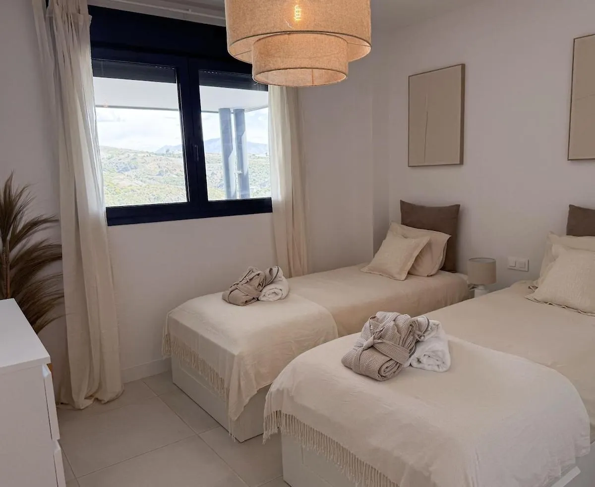Oasis 325 - 2 Bedroom With Frontal Sea And Mountain View Estepona Spanien