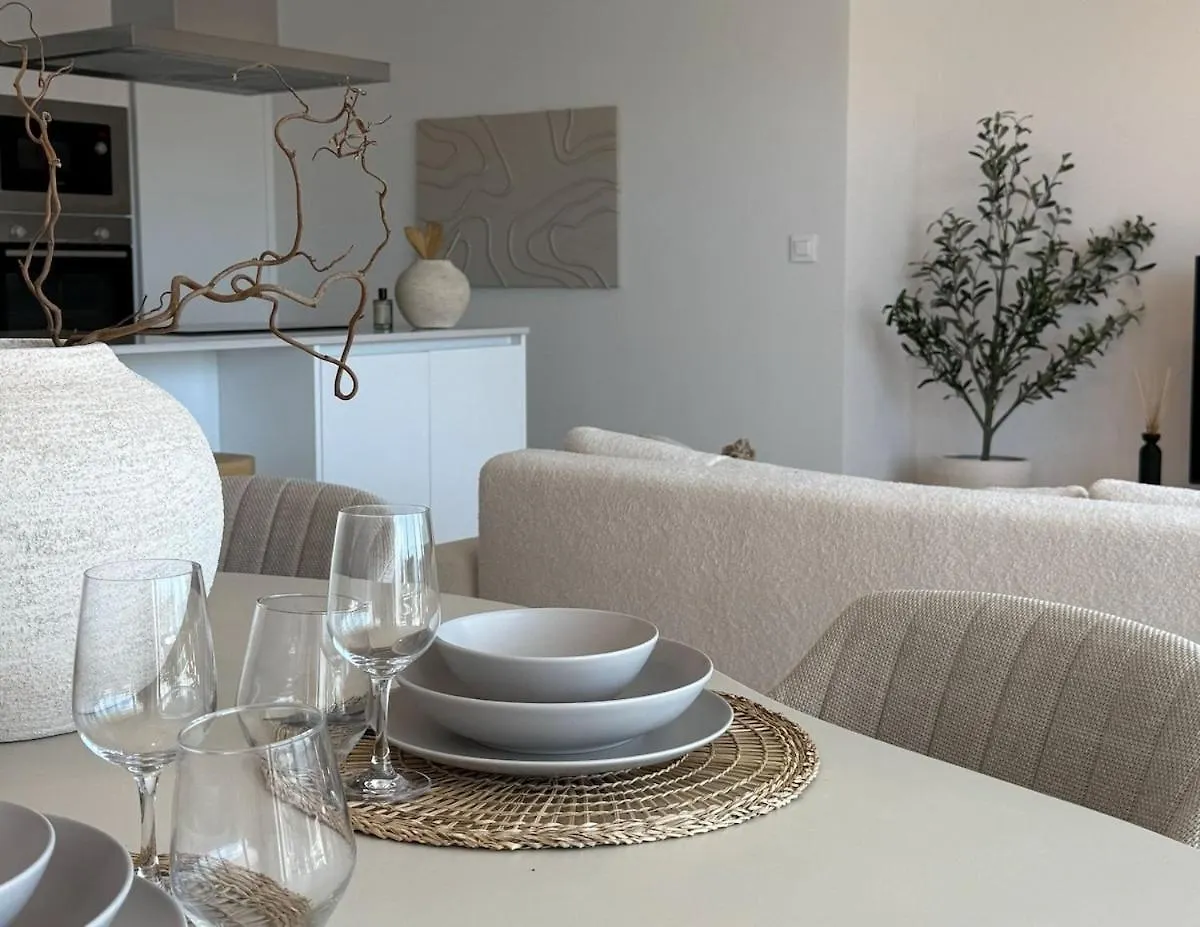 Oasis 325 - 2 Bedroom With Frontal Sea And Mountain View Estepona
