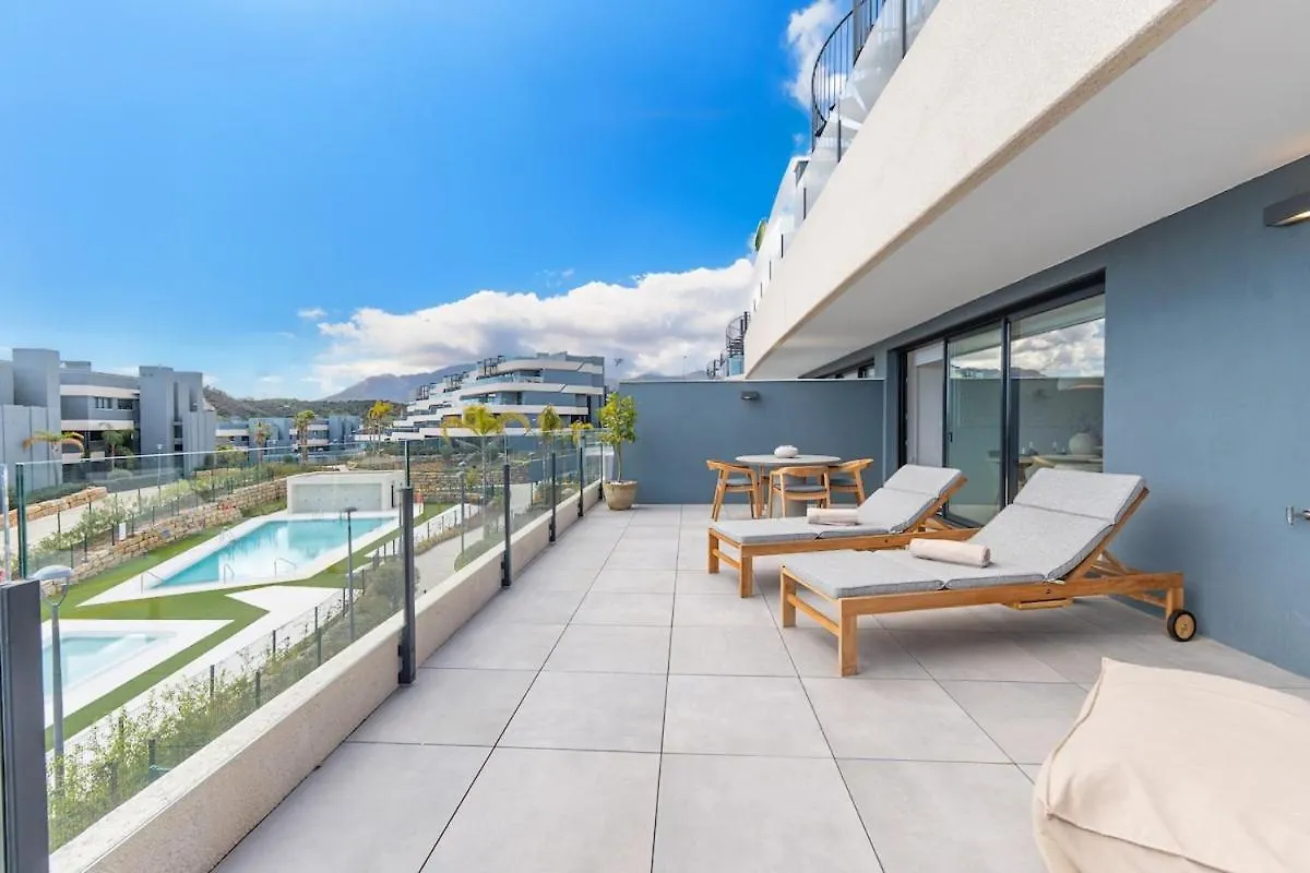 Oasis 325 - 2 Bedroom With Frontal Sea And Mountain View Estepona Spagna