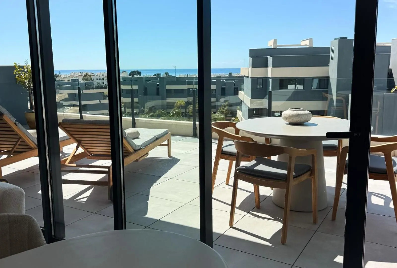 Oasis 325 - 2 Bedroom With Frontal Sea And Mountain View Estepona Spagna