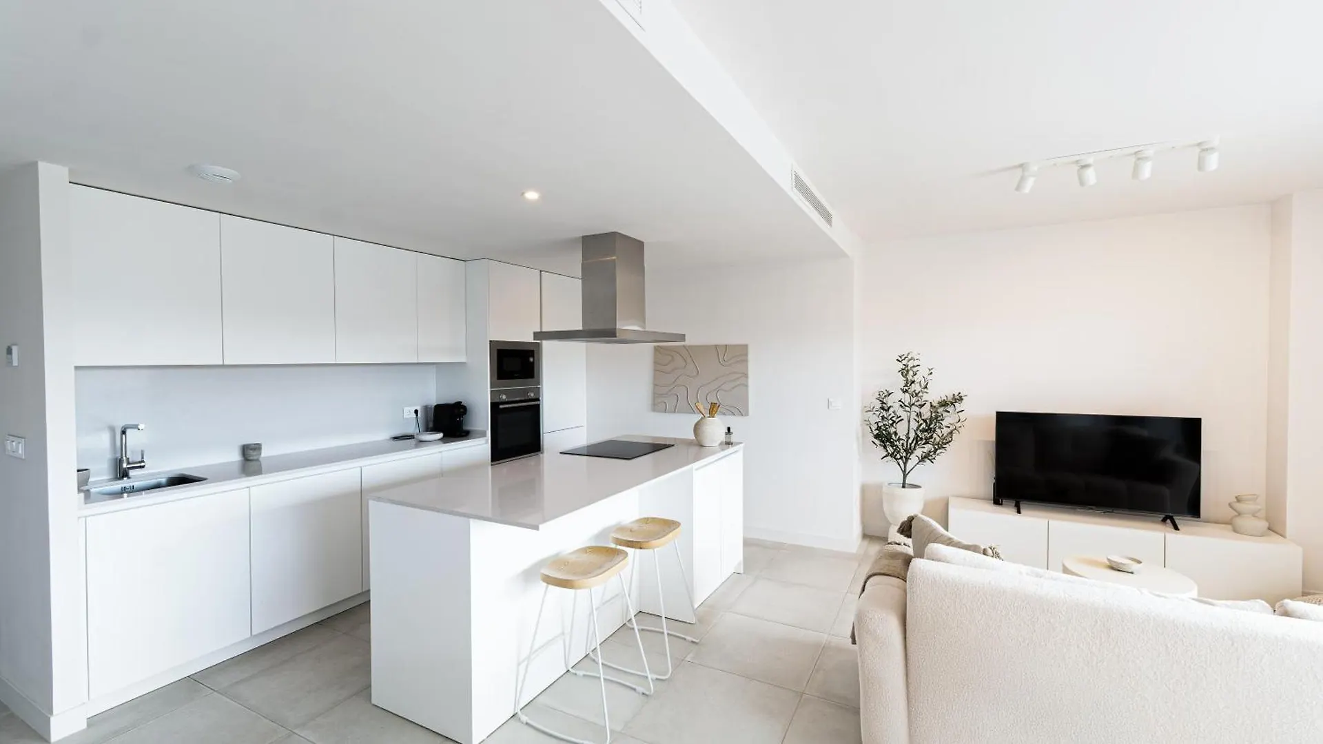 Oasis 325 - 2 Bedroom With Frontal Sea And Mountain View Estepona 0*,